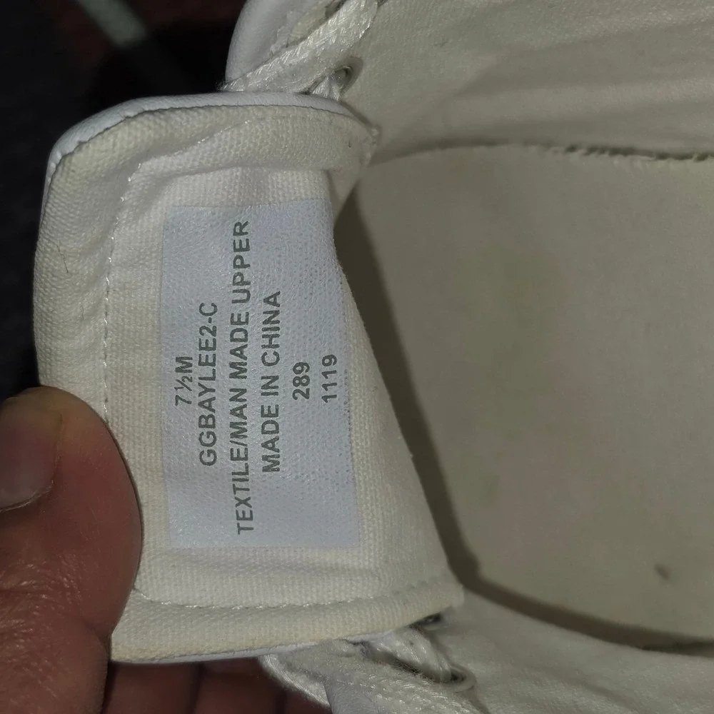 GBG‎ Los Angeles White Women's Sneakers